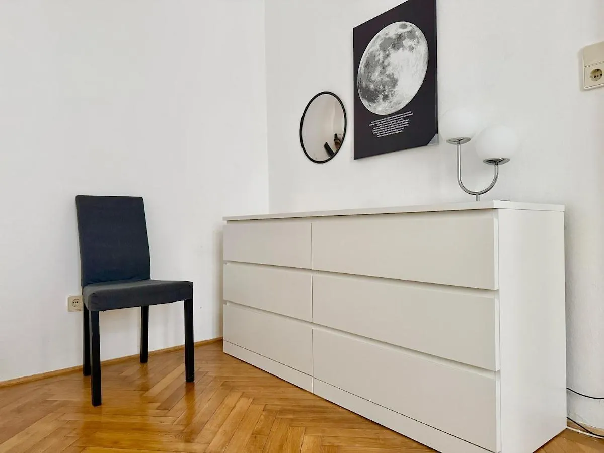 Stylish Calm 2 Bedroom Apartment With Free Parking Vienna 0*,  Austria