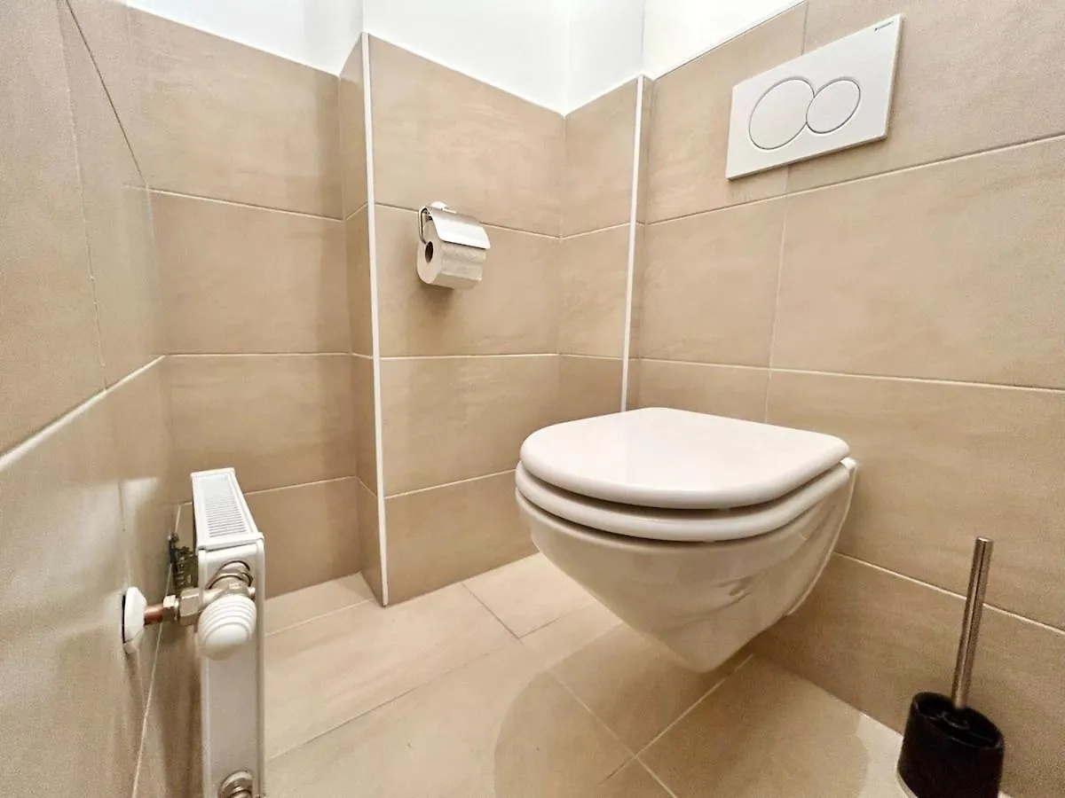Stylish Calm 2 Bedroom Apartment With Free Parking Vienna