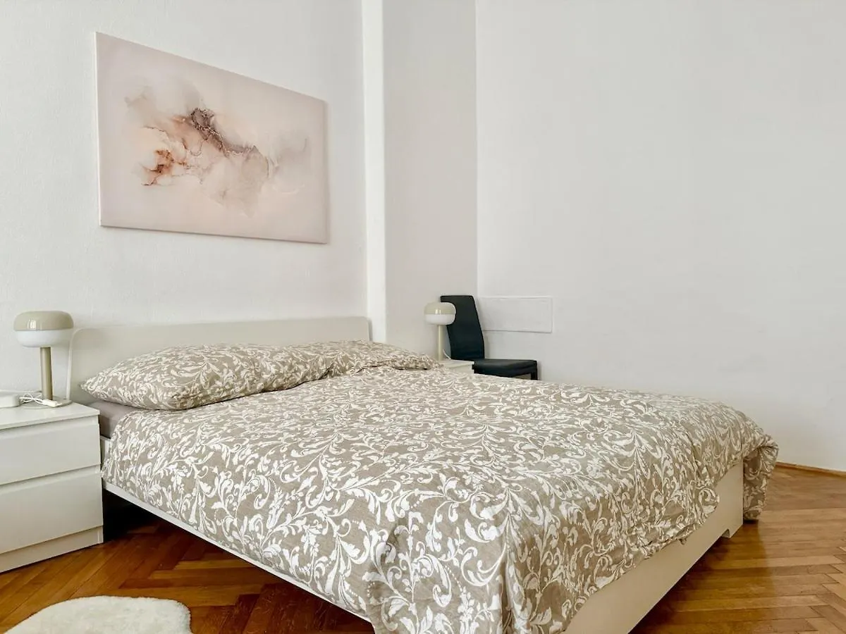 Stylish Calm 2 Bedroom Apartment With Free Parking Vienna 0*,