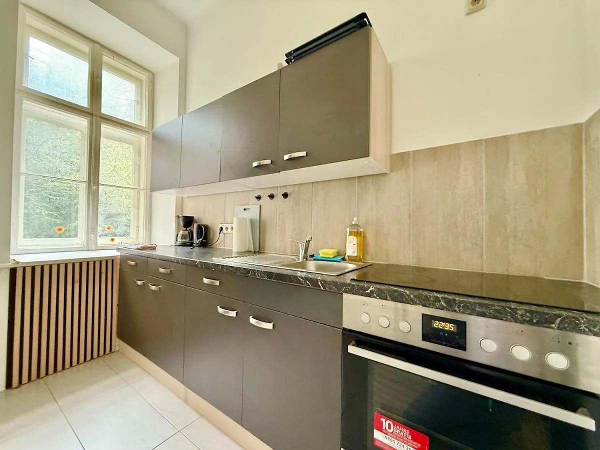 Stylish Calm 2 Bedroom Apartment With Free Parking Wenen